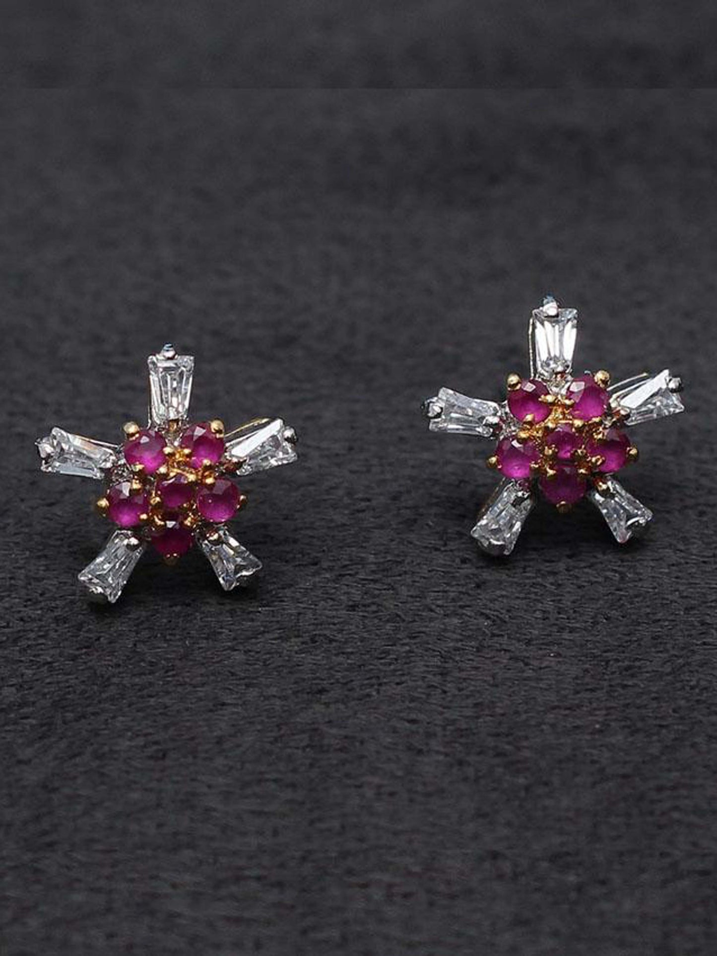 Tops Studded With Zircons And Semiprecious Ruby In 925 Silver.