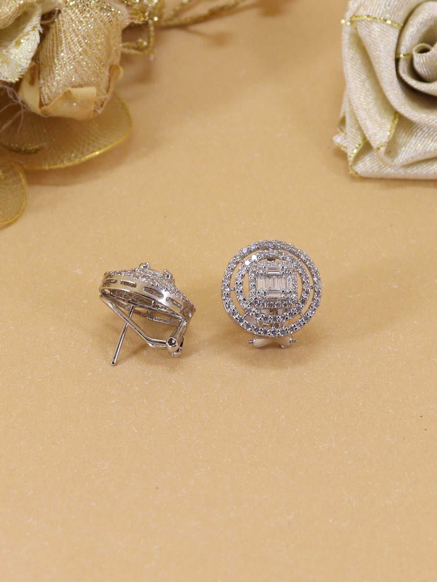 Diamond Style Tops Studded With Zircons In 925 Silver.