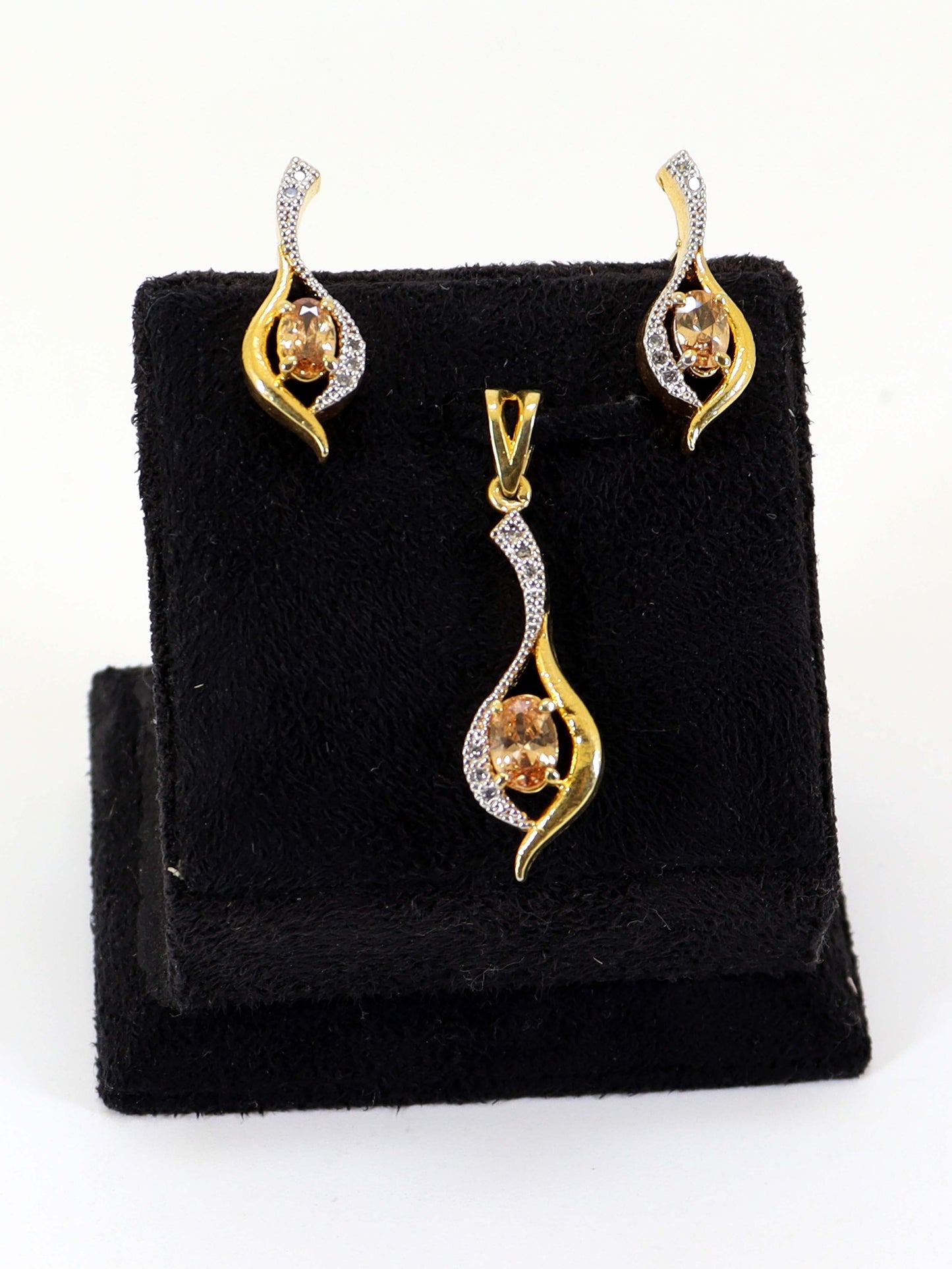 Locket Tops In 925 Silver.