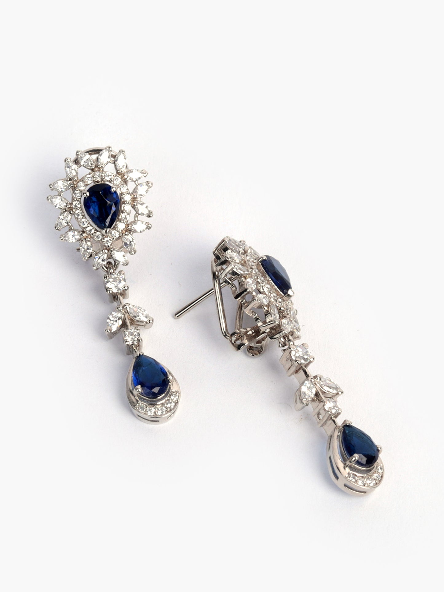 Earings Studded With Blue Zircons In 925 Silver.