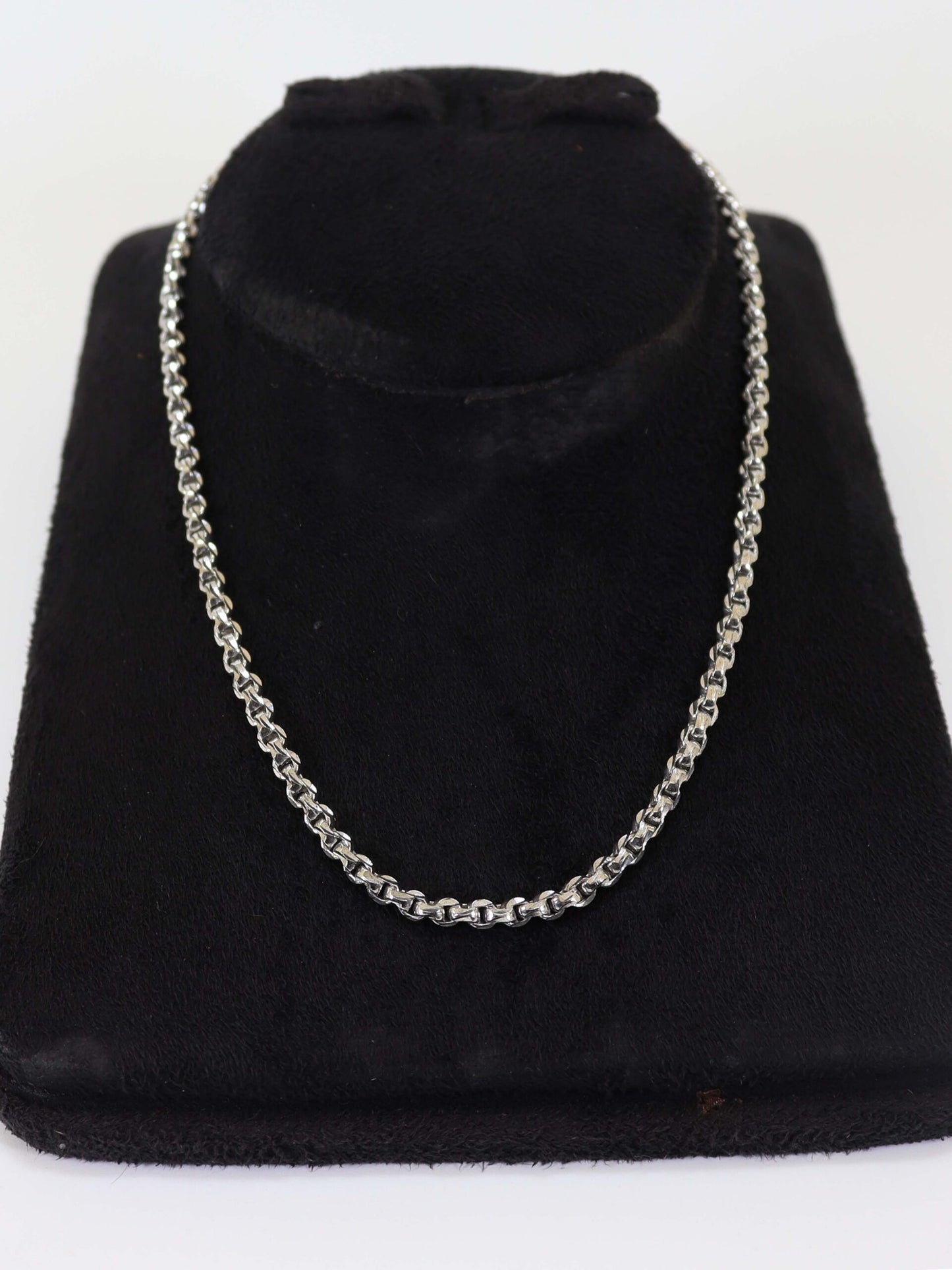 Chain In 925 Silver.