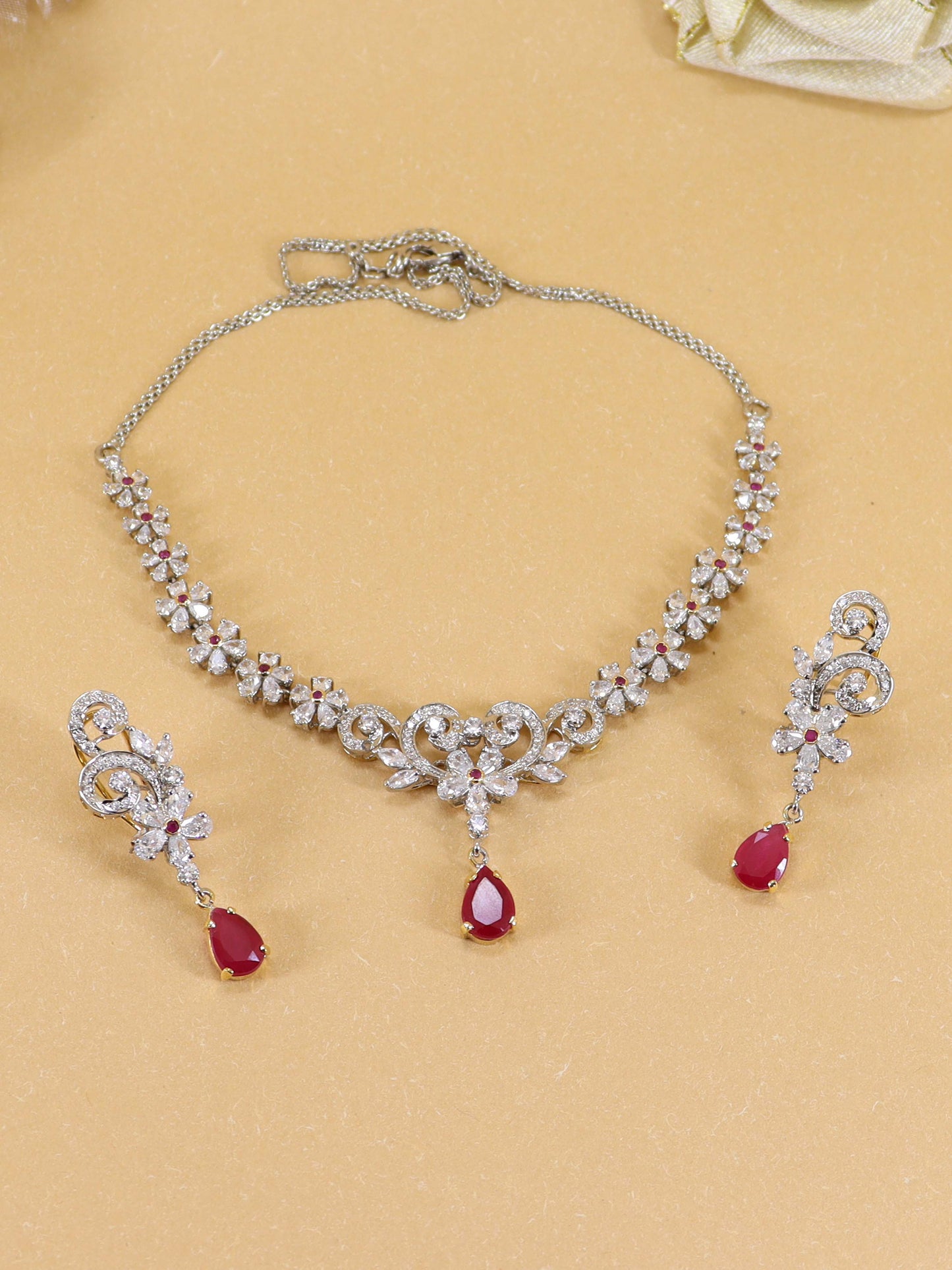 Necklace Set Studded With Zircons And Chatham In 925 Silver.