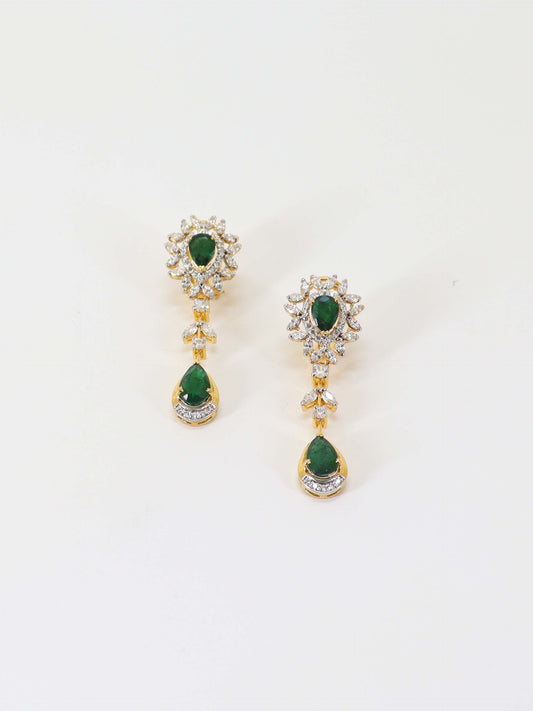 Earings Studded With Green Zircons In 925 Silver.