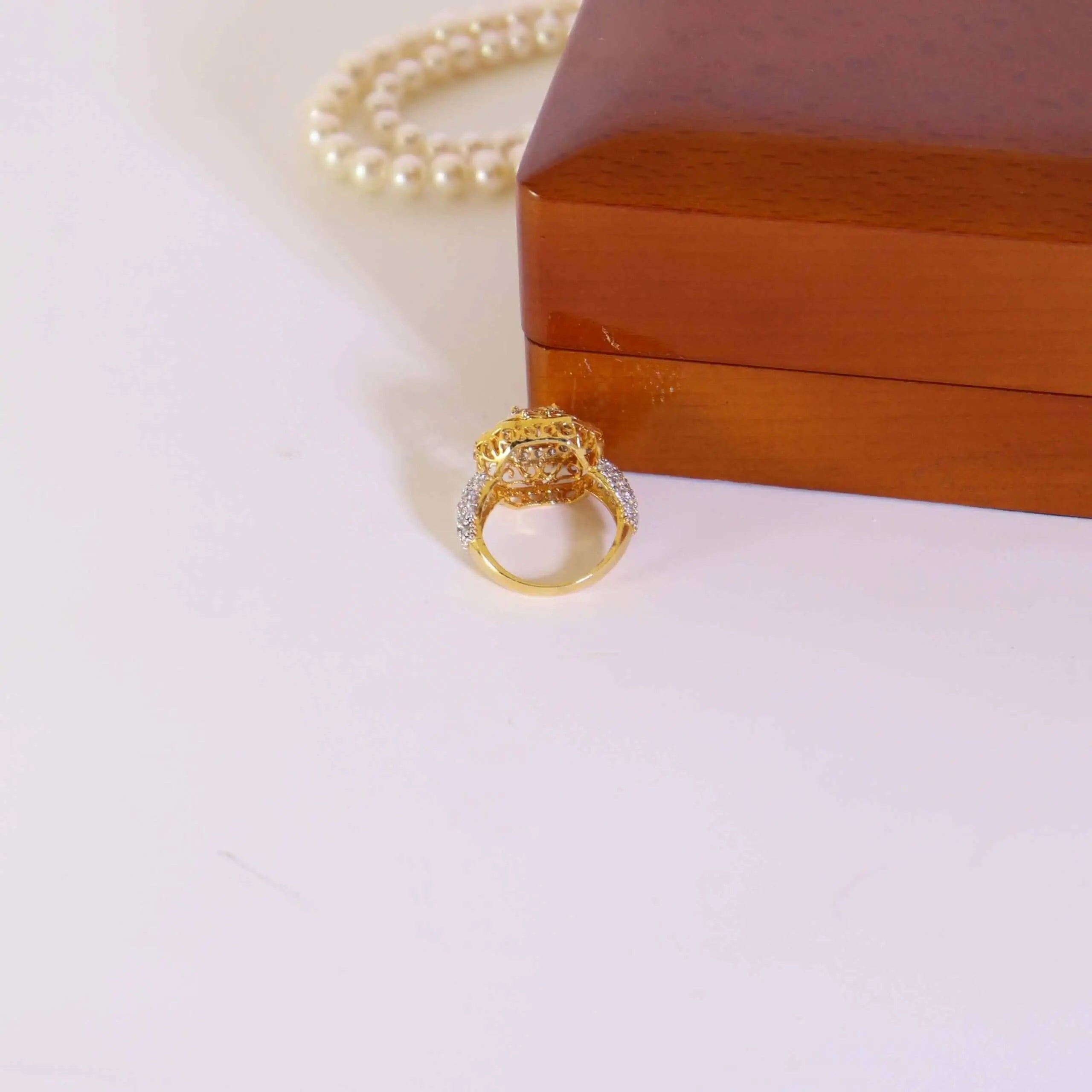 Ring Studded With Shampaign In 925 Silver.