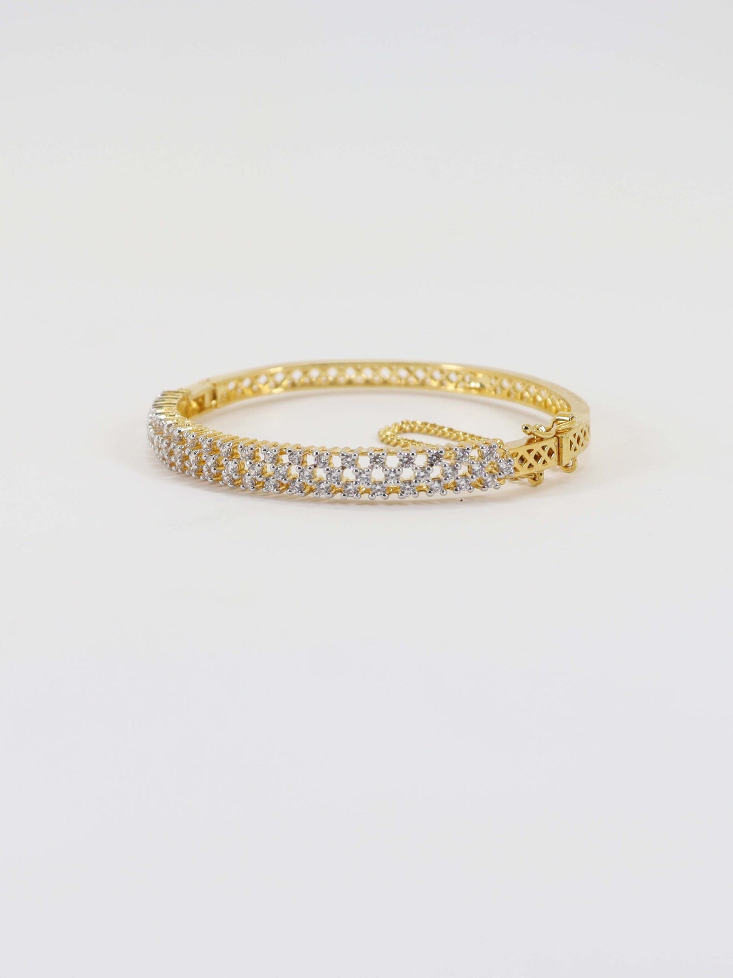 Diamond Style Bracelet Studded With Zircons In 925 Silver.