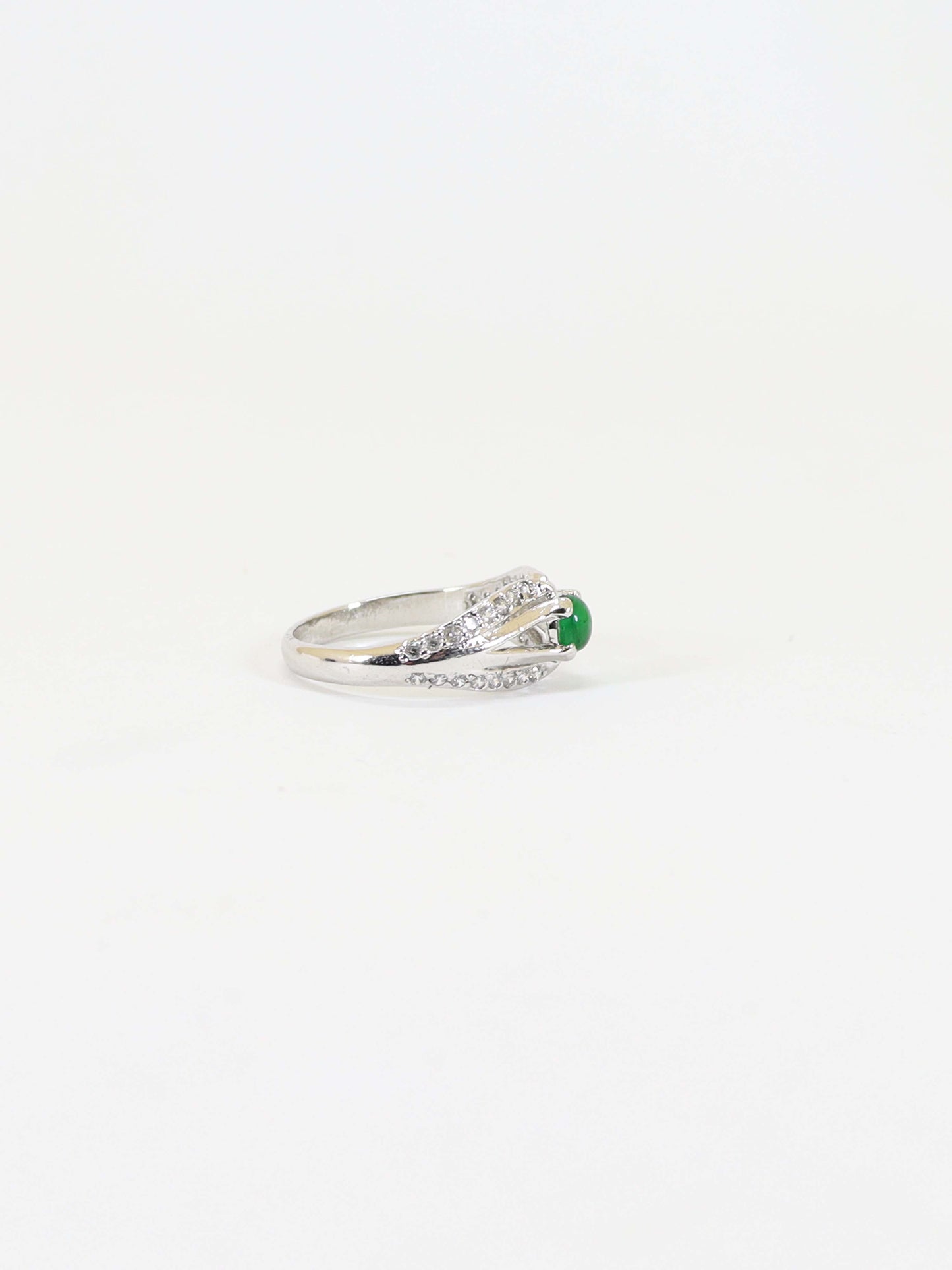 Ring Studded With Green Zircons In 925 Silver.