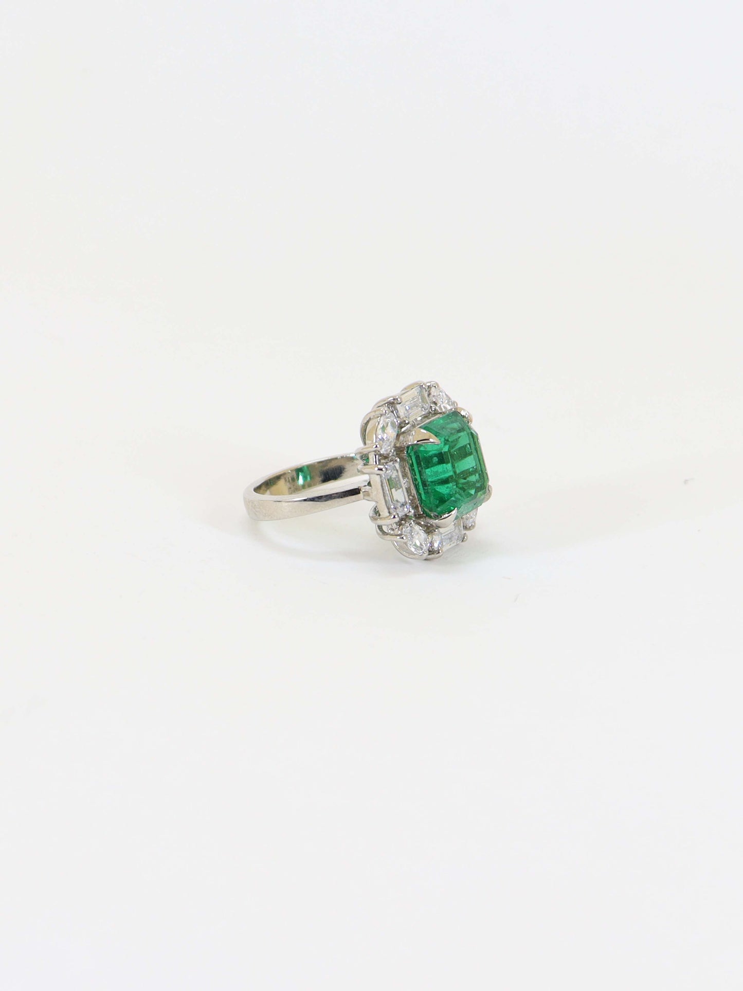 Ring With Green Zircon In Silver.