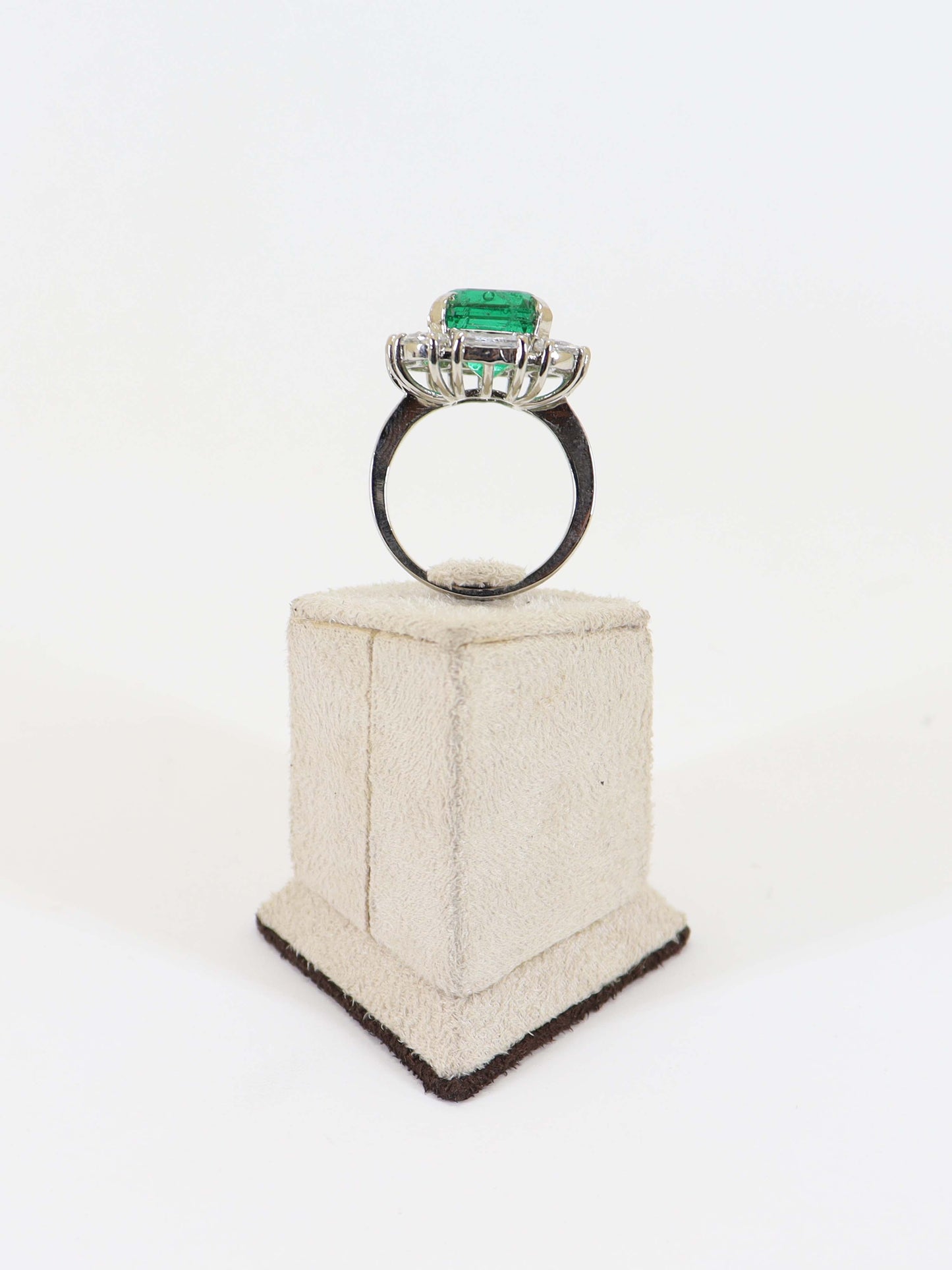 Ring With Green Zircon In Silver.