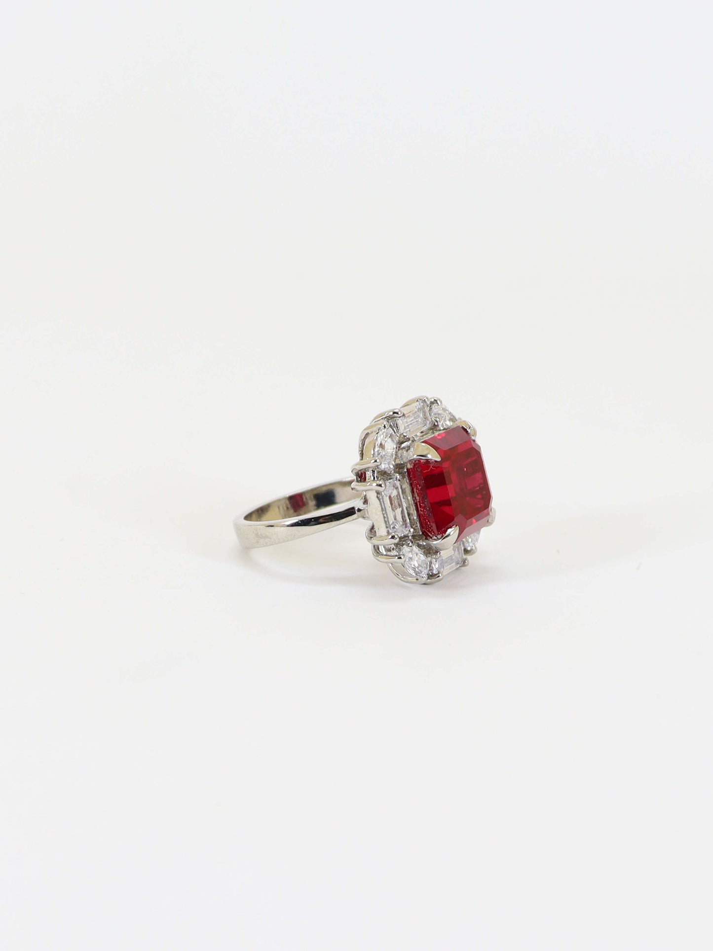 Ring Studded With Red Zircon In 925 Silver