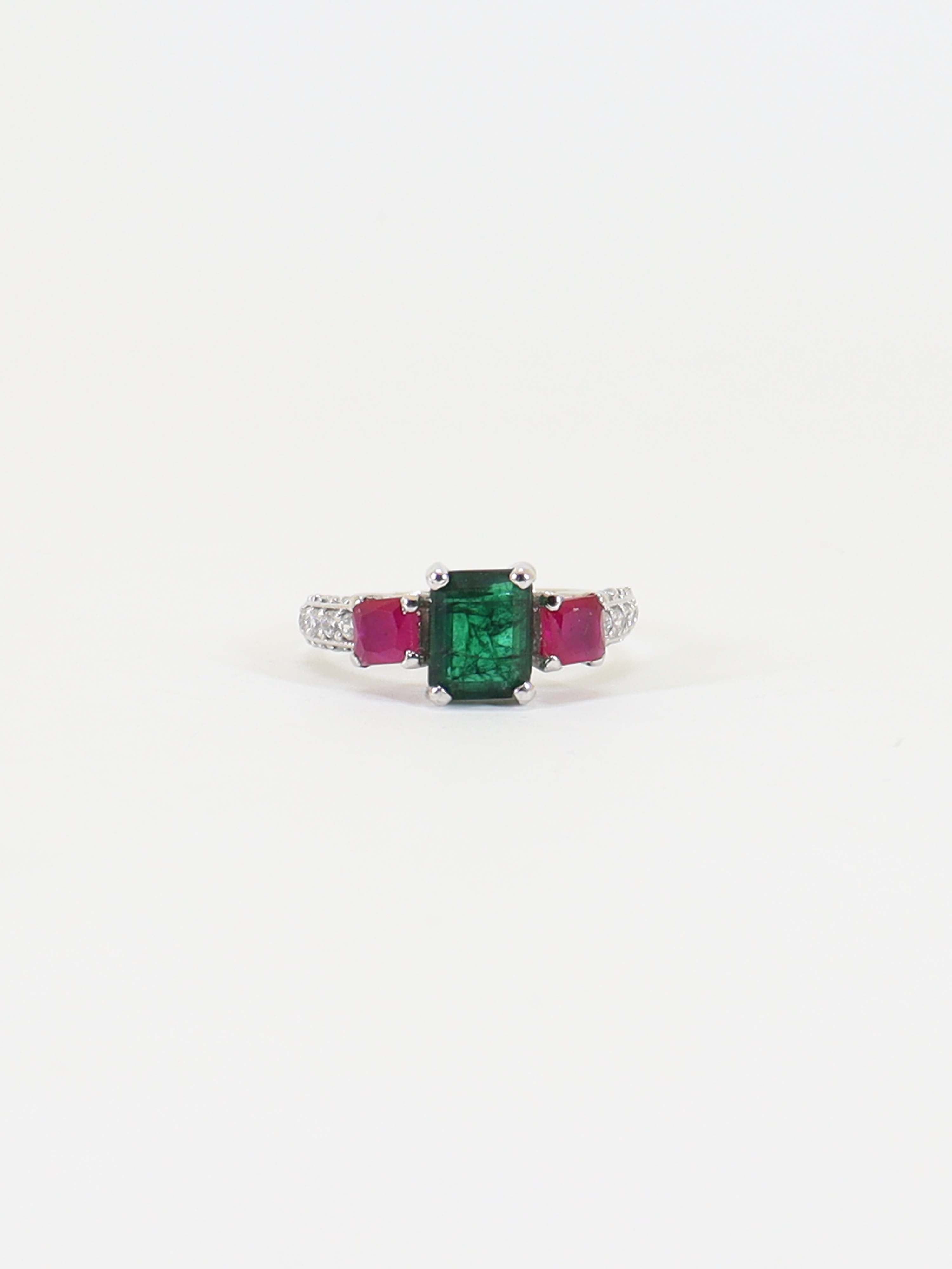 Ring With Chatham And Onyx In 925 Silver.