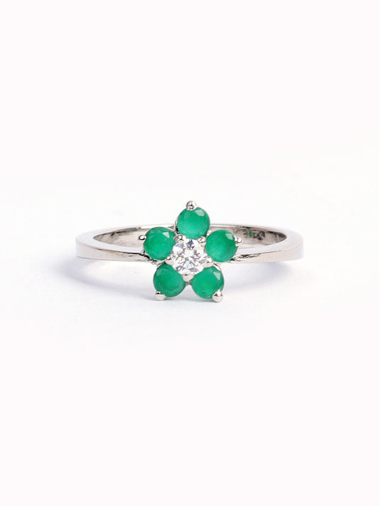 Ring Studded With Zircons And Semiprecious Emerald In 925 Silver.