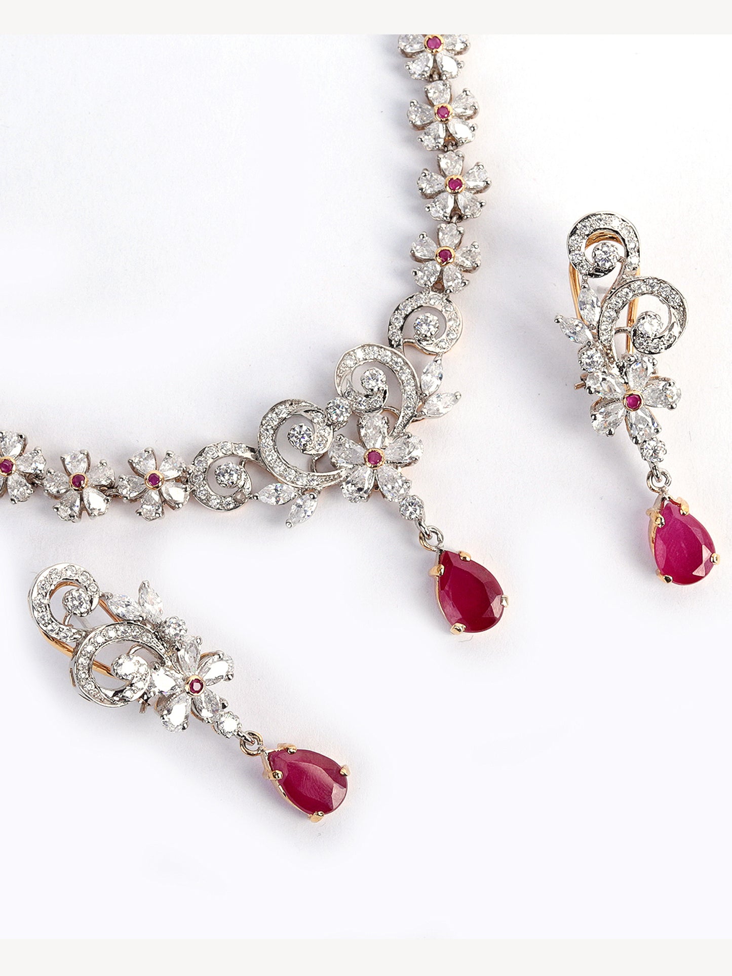 Necklace Set Studded With Zircons And Chatham In 925 Silver.