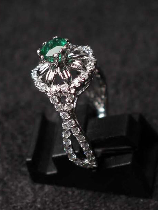 Ring Studded With Semiprecious Emerald In 925 Silver.