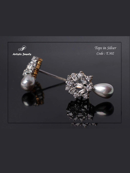 Diamond Style Tops Studded With Zircons In 925 Silver.